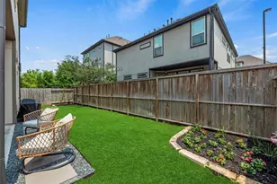 5110 W Lacey Garden Loop, Houston, TX 77018 - Photo 43