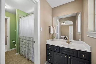 15410 Stone Gables Lane, Houston, TX 77044 - Photo 29