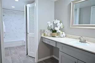 624 S Ripple Creek Dr, Houston, TX 77057 - Photo 13