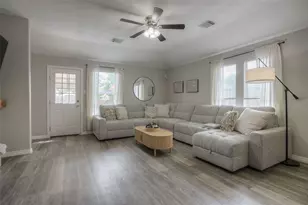 5049 Willow Point Dr, Conroe, TX 77303 - Photo 13