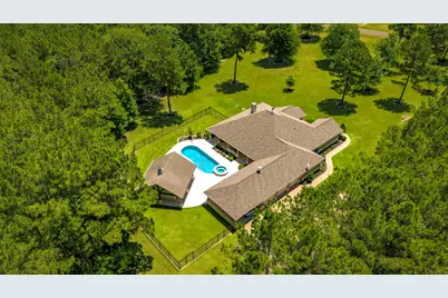 256 Southcreek Park, Livingston, TX 77351 - Photo 3