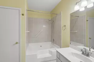 506 Wilcrest Dr, Houston, TX 77042 - Photo 15