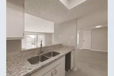 2816 S Bartell Drive #34, Houston, TX 77054 - Photo 5