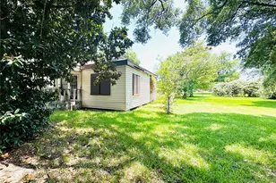 1217 4th Ave S, Texas City, TX 77590 - Photo 7