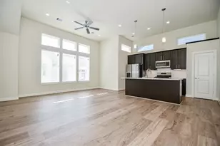 135 Knightsbridge Park Ln, Houston, TX 77018 - Photo 7