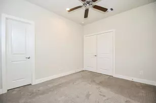 135 Knightsbridge Park Ln, Houston, TX 77018 - Photo 17