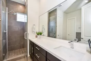 135 Knightsbridge Park Ln, Houston, TX 77018 - Photo 19