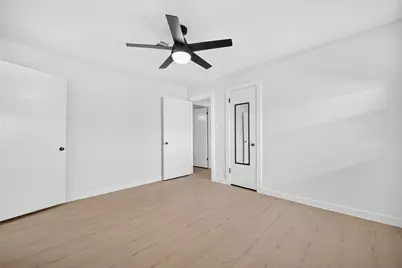 6131 Birdwood Road, Houston, TX 77074 - Photo 11