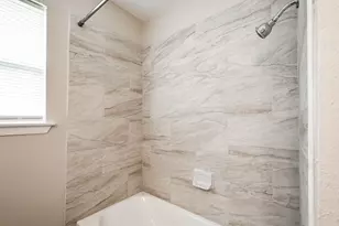 122 Honeysuckle Dr, Baytown, TX 77520 - Photo 27