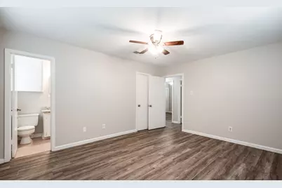 122 Honeysuckle Drive, Baytown, TX 77520 - Photo 21