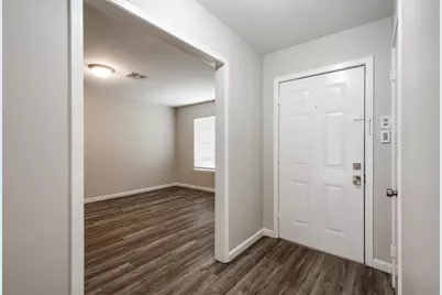 122 Honeysuckle Drive, Baytown, TX 77520 - Photo 9