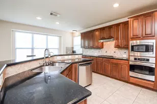 1110 Ancrum Hill Ln, Sugar Land, TX 77479 - Photo 9