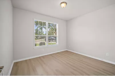 10 Log House Court, Tomball, TX 77375 - Photo 17