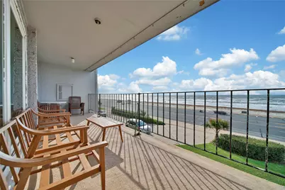 7600 Seawall Boulevard #206, Galveston, TX 77551 - Photo 3