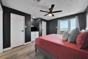 7600 Seawall Blvd, Galveston, TX 77551 - Photo 11