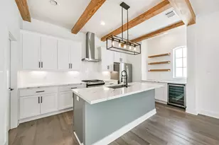 1039 W 24th St, Houston, TX 77008 - Photo 3