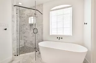1039 W 24th St, Houston, TX 77008 - Photo 29