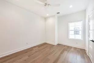 1039 W 24th St, Houston, TX 77008 - Photo 33