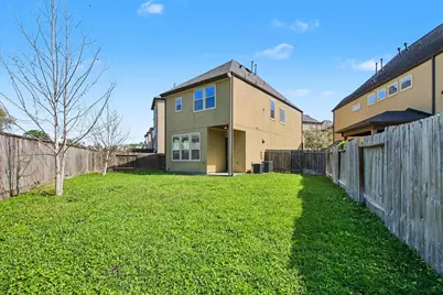 10022 Spring Shadows Park Circle, Houston, TX 77080 - Photo 31