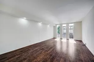 4645 Wild Indigo St, Houston, TX 77027 - Photo 5