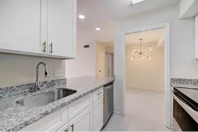 4645 Wild Indigo Street #373, Houston, TX 77027 - Photo 3
