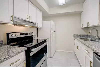 4645 Wild Indigo Street #373, Houston, TX 77027 - Photo 3