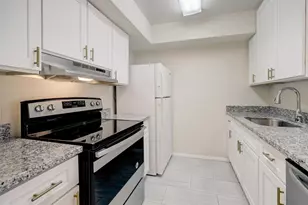 4645 Wild Indigo St, Houston, TX 77027 - Photo 3