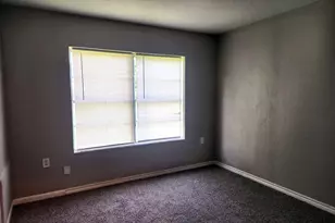 1114 E Pecan St, Angleton, TX 77515 - Photo 11