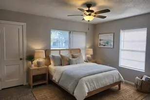 1114 E Pecan St, Angleton, TX 77515 - Photo 15
