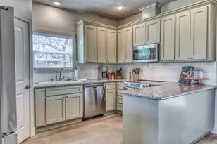 1018 7th St, Somerville, TX 77879 - Photo 9