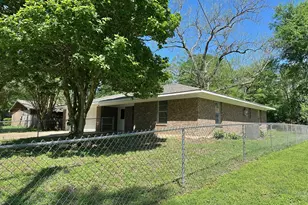 802 E Terrell Ave, Crockett, TX 75835 - Photo 3