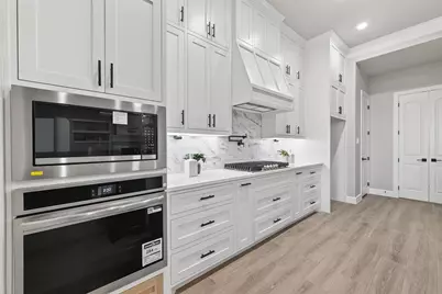 350 Lakeland Circle, Rosharon, TX 77583 - Photo 15