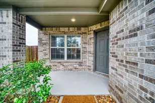 184 Kelly St, Angleton, TX 77515 - Photo 5