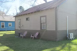 410 W Centre St, Brazoria, TX 77422 - Photo 5