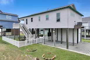 2570 Whitecap, Crystal Beach, TX 77650 - Photo 35