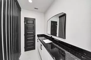 213 W 8th St, Deer Park, TX 77536 - Photo 25