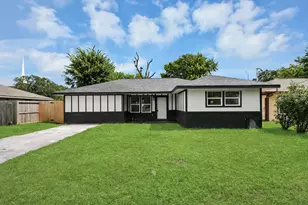 213 W 8th St, Deer Park, TX 77536 - Photo 3