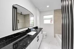 213 W 8th St, Deer Park, TX 77536 - Photo 23