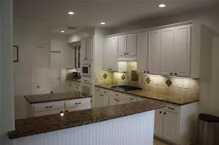1901 Edgewater Dr, Friendswood, TX 77546 - Photo 7