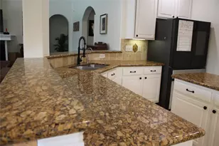 1901 Edgewater Dr, Friendswood, TX 77546 - Photo 9