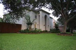 1901 Edgewater Dr, Friendswood, TX 77546 - Photo 37