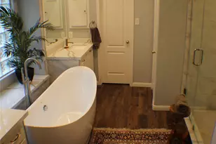 1901 Edgewater Dr, Friendswood, TX 77546 - Photo 17