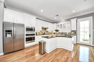 1526 W 25th St, Houston, TX 77008 - Photo 23