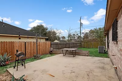 5018 Wilmington Street, Houston, TX 77033 - Photo 17