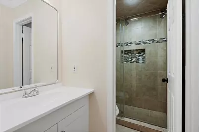 5018 Wilmington Street, Houston, TX 77033 - Photo 11