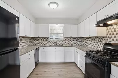 16226 Alden Ridge Drive, Houston, TX 77053 - Photo 21