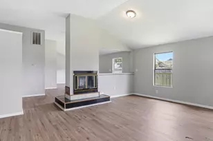 16226 Alden Ridge Dr, Houston, TX 77053 - Photo 17