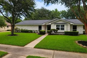 2301 Morning Dr, Baytown, TX 77520 - Photo 1