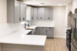 2301 Morning Dr, Baytown, TX 77520 - Photo 9