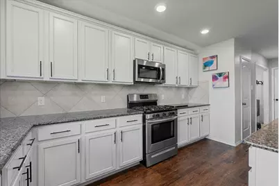 356 Century Oaks Lane, Hitchcock, TX 77568 - Photo 19